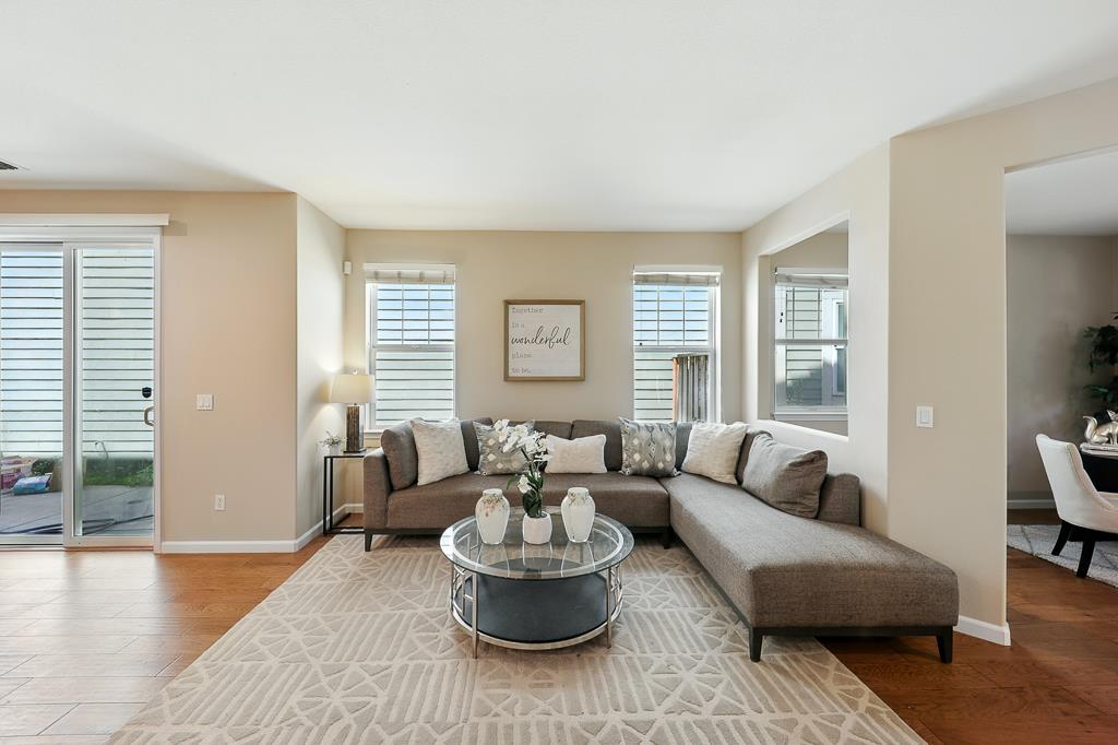 Detail Gallery Image 4 of 60 For 670 Woodland Ter, San Jose,  CA 95112 - 4 Beds | 2/1 Baths