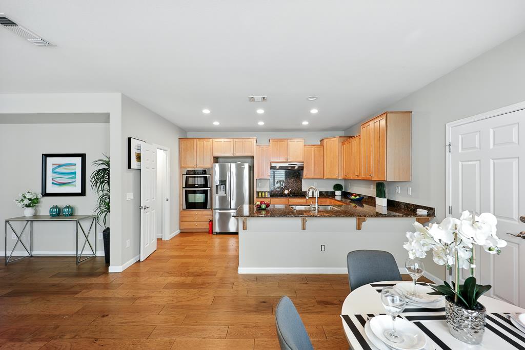 Detail Gallery Image 7 of 60 For 670 Woodland Ter, San Jose,  CA 95112 - 4 Beds | 2/1 Baths