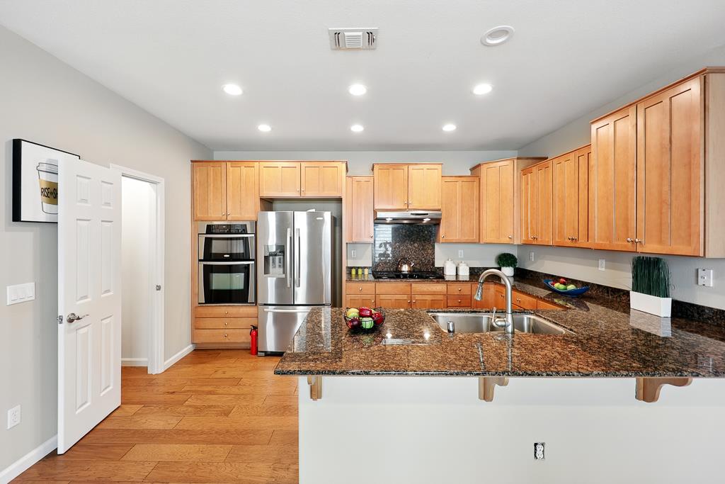 Detail Gallery Image 8 of 60 For 670 Woodland Ter, San Jose,  CA 95112 - 4 Beds | 2/1 Baths