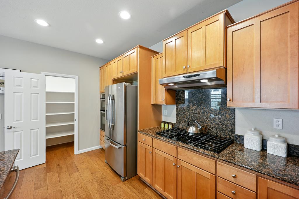 Detail Gallery Image 9 of 60 For 670 Woodland Ter, San Jose,  CA 95112 - 4 Beds | 2/1 Baths