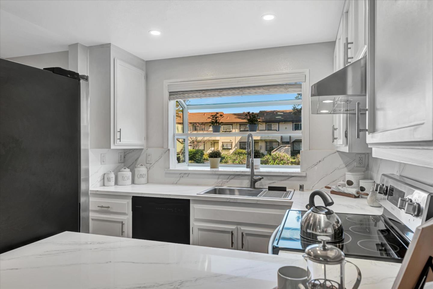 Detail Gallery Image 3 of 25 For 1400 Bowe Ave #306,  Santa Clara,  CA 95051 - 2 Beds | 2 Baths