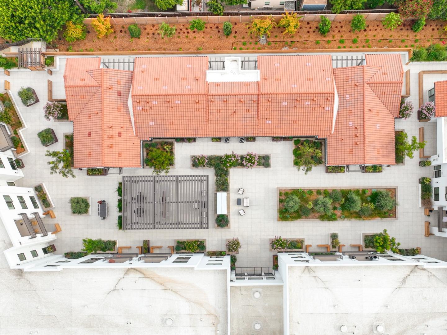 Detail Gallery Image 2 of 20 For 1850 El Camino Real #204,  Santa Clara,  CA 95050 - 2 Beds | 2 Baths