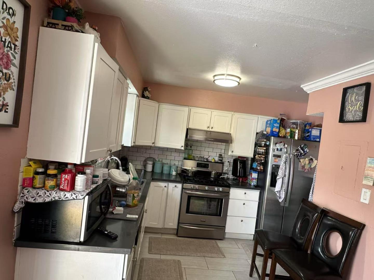 Detail Gallery Image 6 of 8 For 3495 Sugarcreek Dr, San Jose,  CA 95121 - 3 Beds | 2/1 Baths