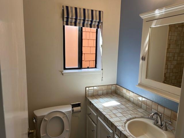 Detail Gallery Image 8 of 12 For 157 Frederick St, Santa Cruz,  CA 95062 - 3 Beds | 2/1 Baths