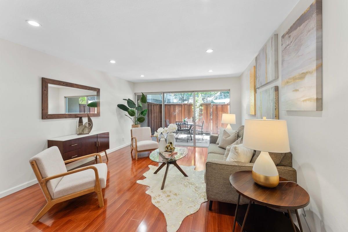 Detail Gallery Image 1 of 20 For 1101 Continentals Way #104,  Belmont,  CA 94002 - 1 Beds | 1 Baths