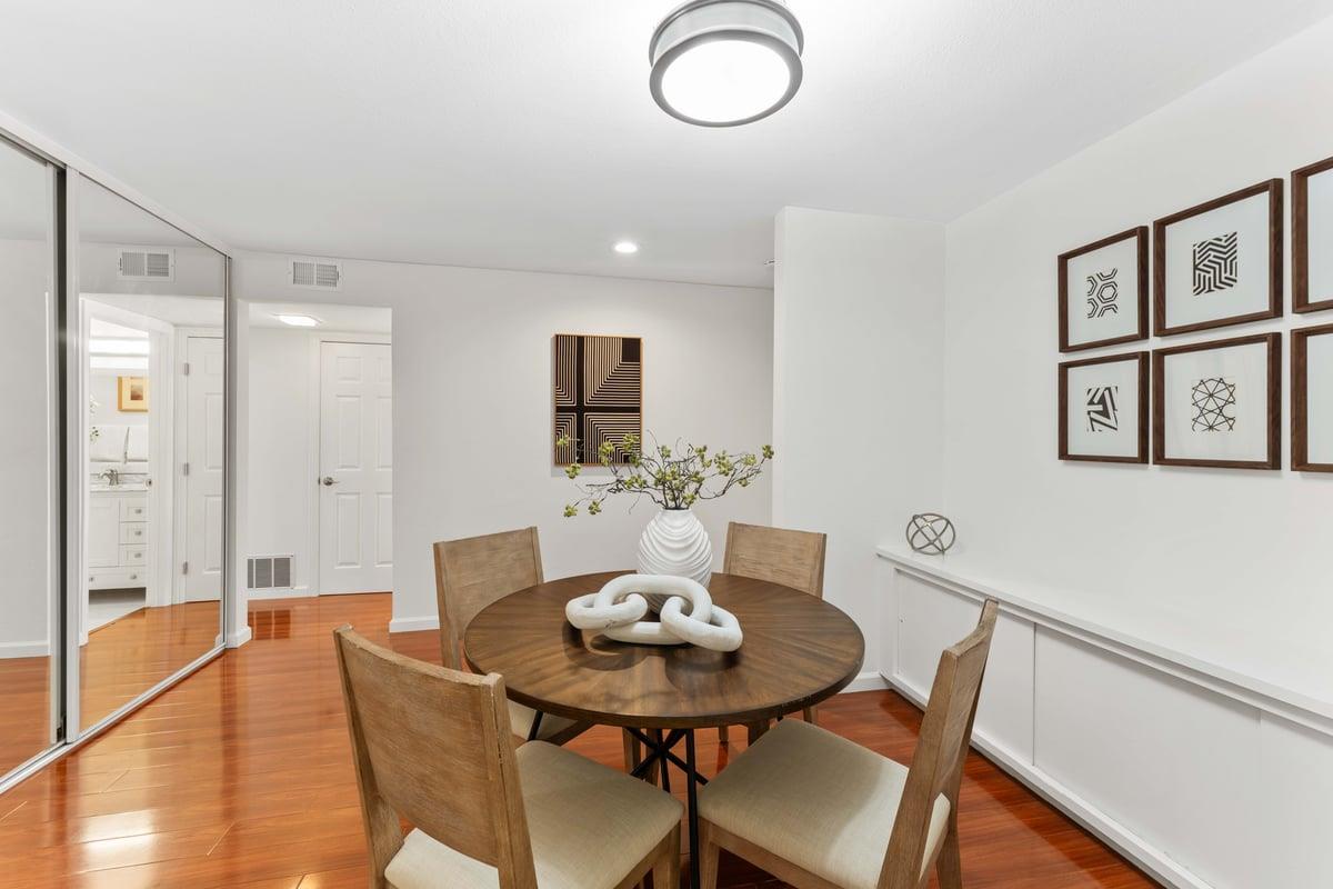 Detail Gallery Image 4 of 20 For 1101 Continentals Way #104,  Belmont,  CA 94002 - 1 Beds | 1 Baths