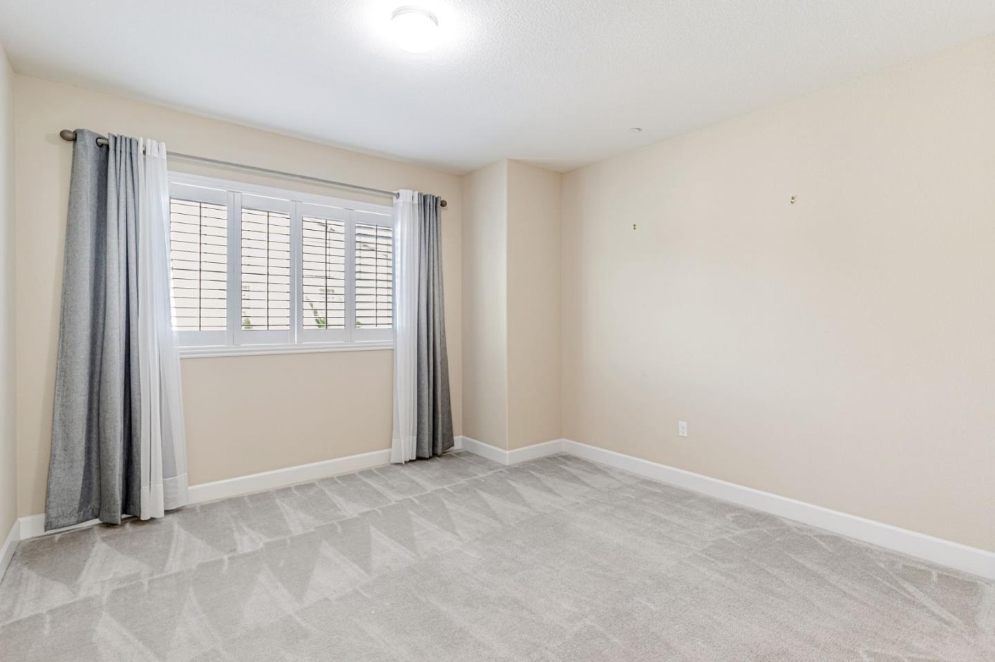 Detail Gallery Image 24 of 45 For 2888 Lemon Grass Ln, Gilroy,  CA 95020 - 5 Beds | 4/1 Baths