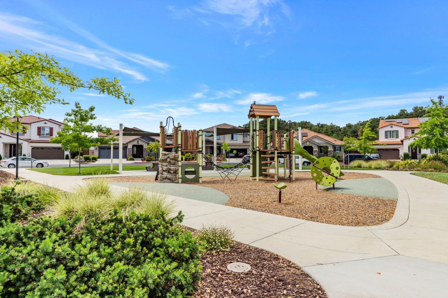 Detail Gallery Image 38 of 45 For 2888 Lemon Grass Ln, Gilroy,  CA 95020 - 5 Beds | 4/1 Baths
