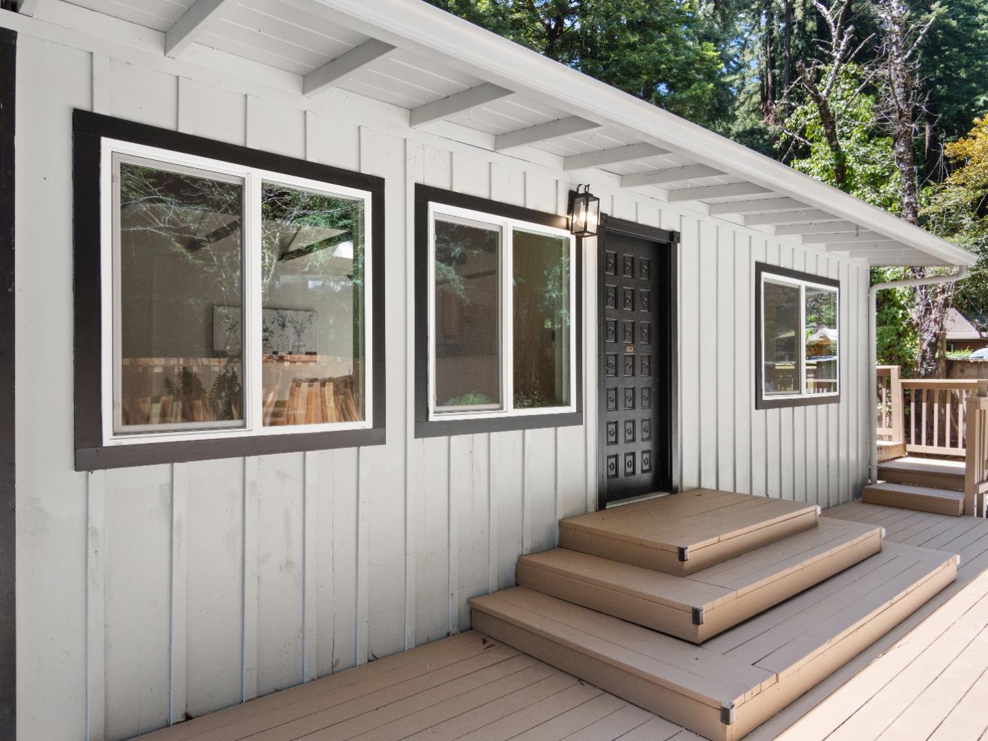 Detail Gallery Image 2 of 17 For 201 Lake St, Boulder Creek,  CA 95006 - 3 Beds | 2 Baths