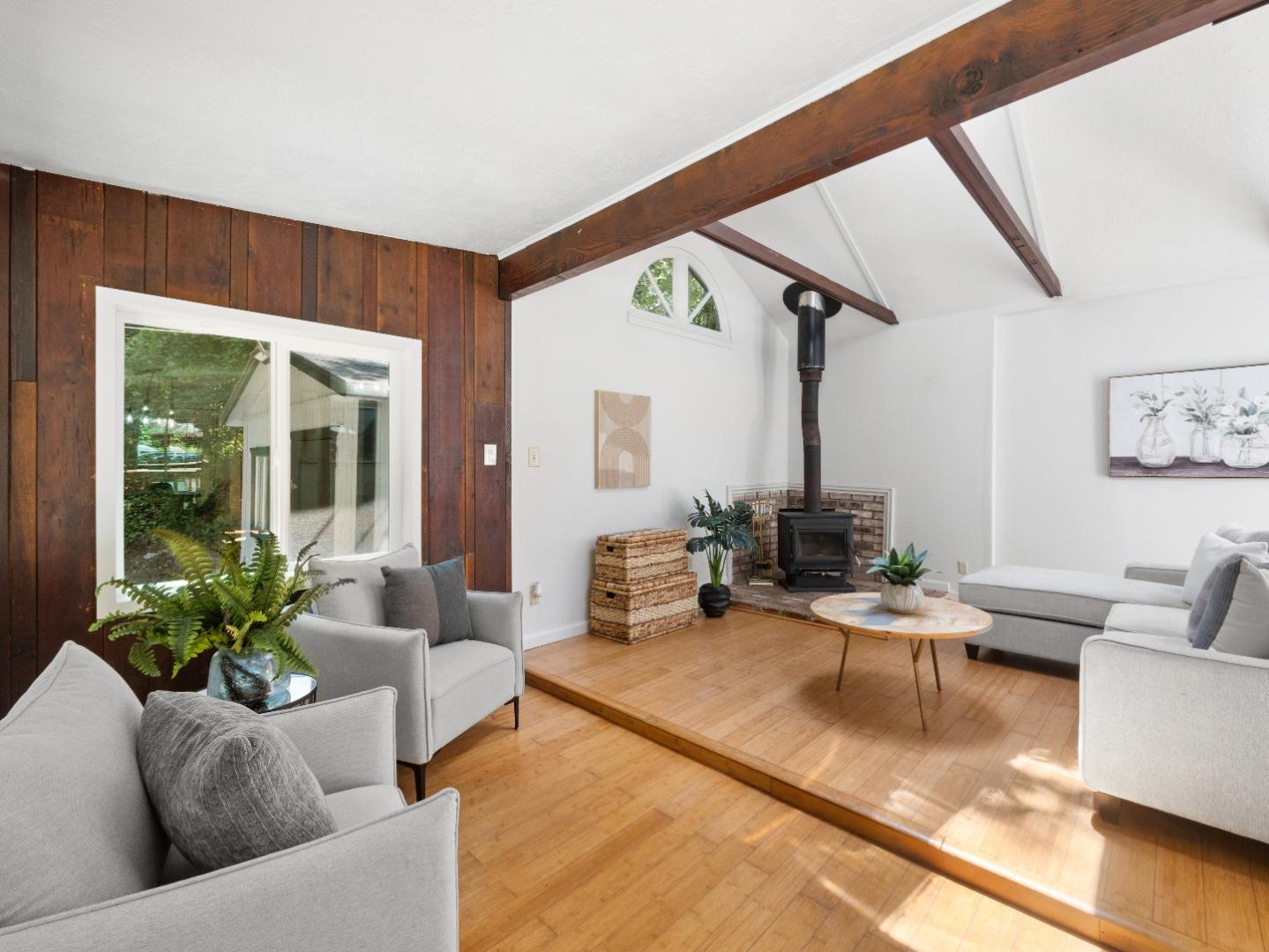 Detail Gallery Image 3 of 17 For 201 Lake St, Boulder Creek,  CA 95006 - 3 Beds | 2 Baths