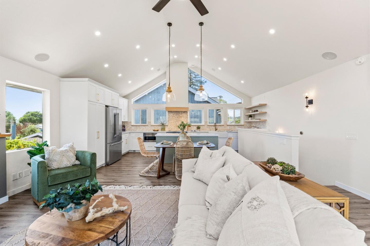Detail Gallery Image 3 of 35 For 2846 Rosedale Ave, Soquel,  CA 95073 - 3 Beds | 2/1 Baths