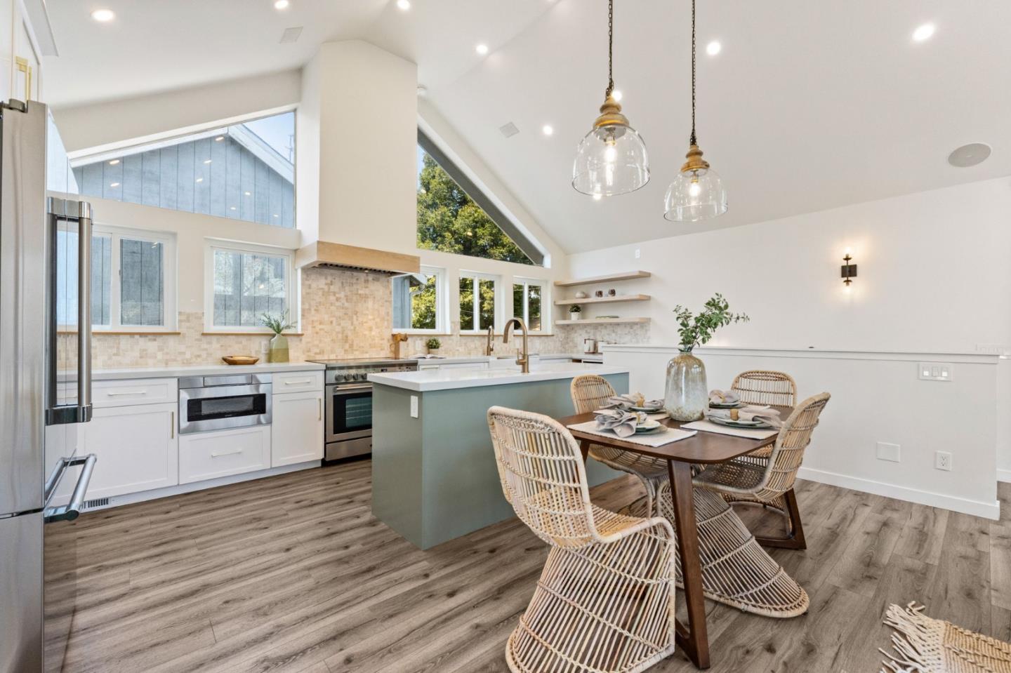 Detail Gallery Image 6 of 35 For 2846 Rosedale Ave, Soquel,  CA 95073 - 3 Beds | 2/1 Baths