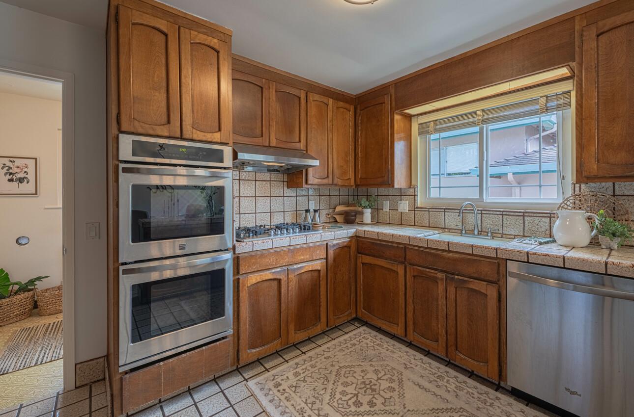 Detail Gallery Image 11 of 33 For 118 Seeno St, Monterey,  CA 93940 - 3 Beds | 1/1 Baths
