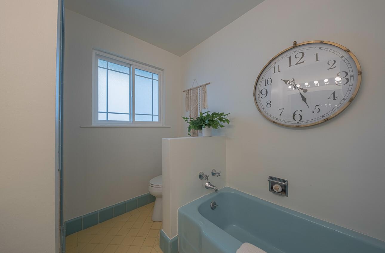 Detail Gallery Image 26 of 33 For 118 Seeno St, Monterey,  CA 93940 - 3 Beds | 1/1 Baths