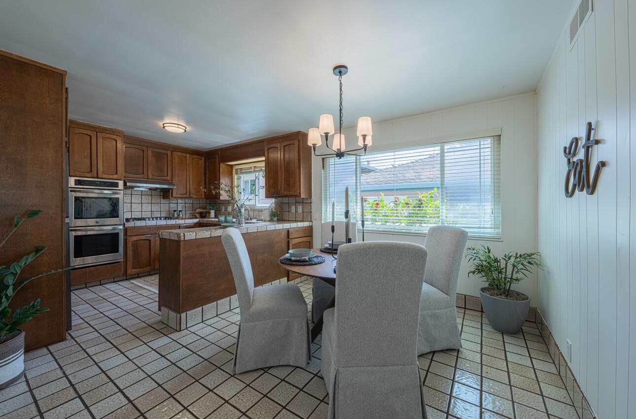 Detail Gallery Image 7 of 33 For 118 Seeno St, Monterey,  CA 93940 - 3 Beds | 1/1 Baths