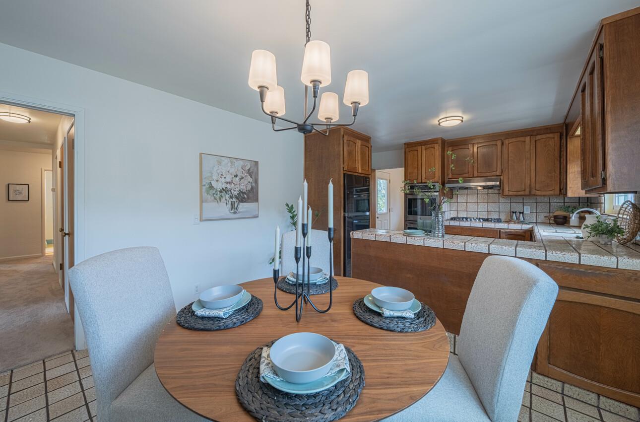 Detail Gallery Image 9 of 33 For 118 Seeno St, Monterey,  CA 93940 - 3 Beds | 1/1 Baths