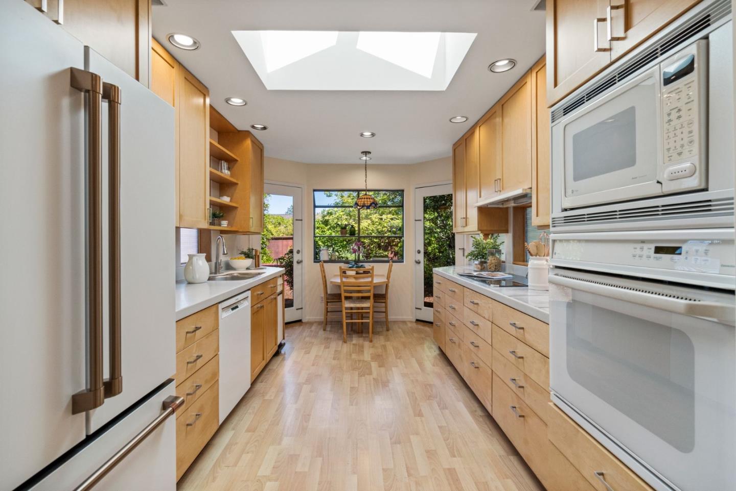 Detail Gallery Image 16 of 56 For 683 Georgia Ave, Palo Alto,  CA 94306 - 5 Beds | 4 Baths