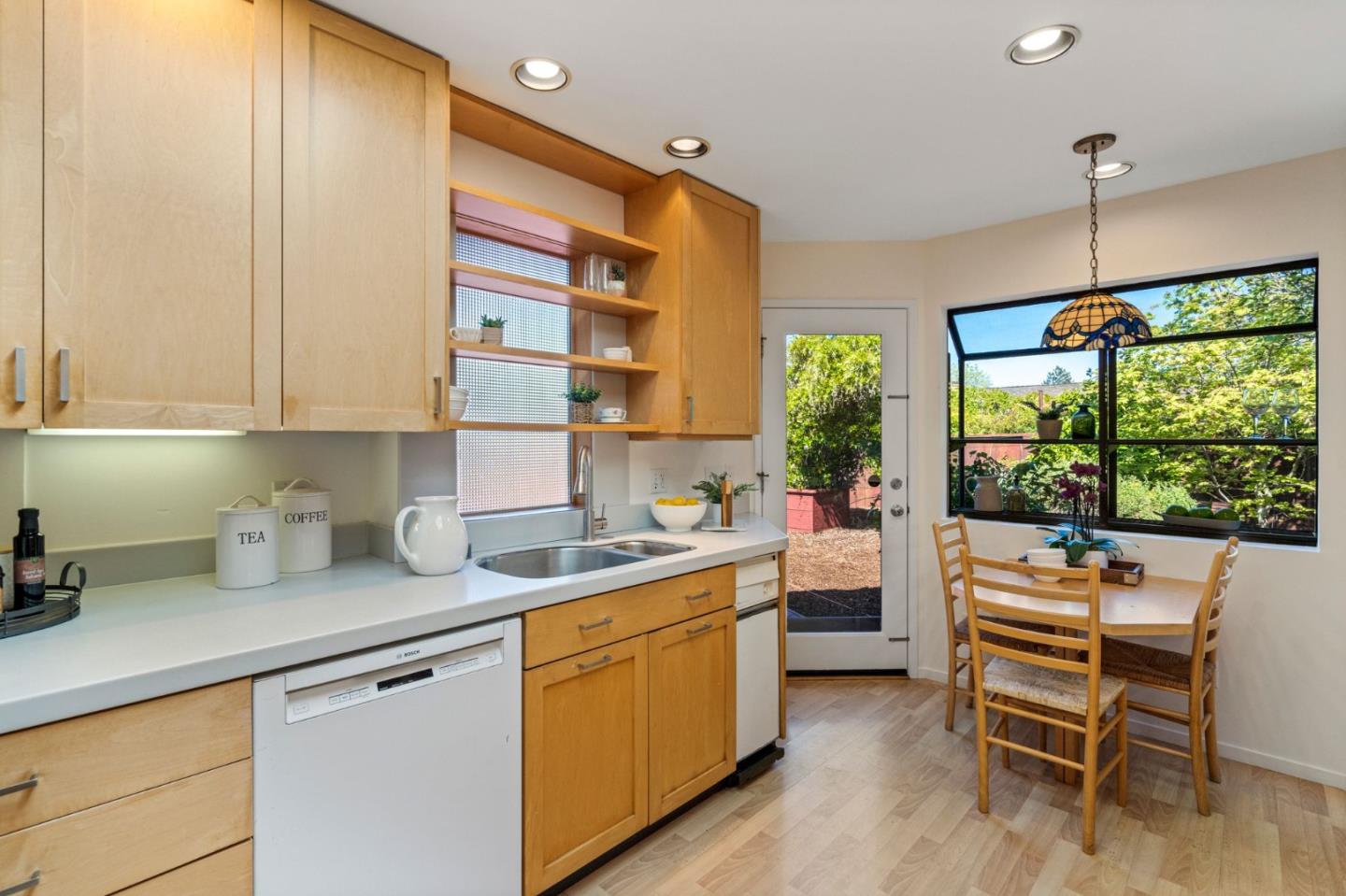 Detail Gallery Image 17 of 56 For 683 Georgia Ave, Palo Alto,  CA 94306 - 5 Beds | 4 Baths