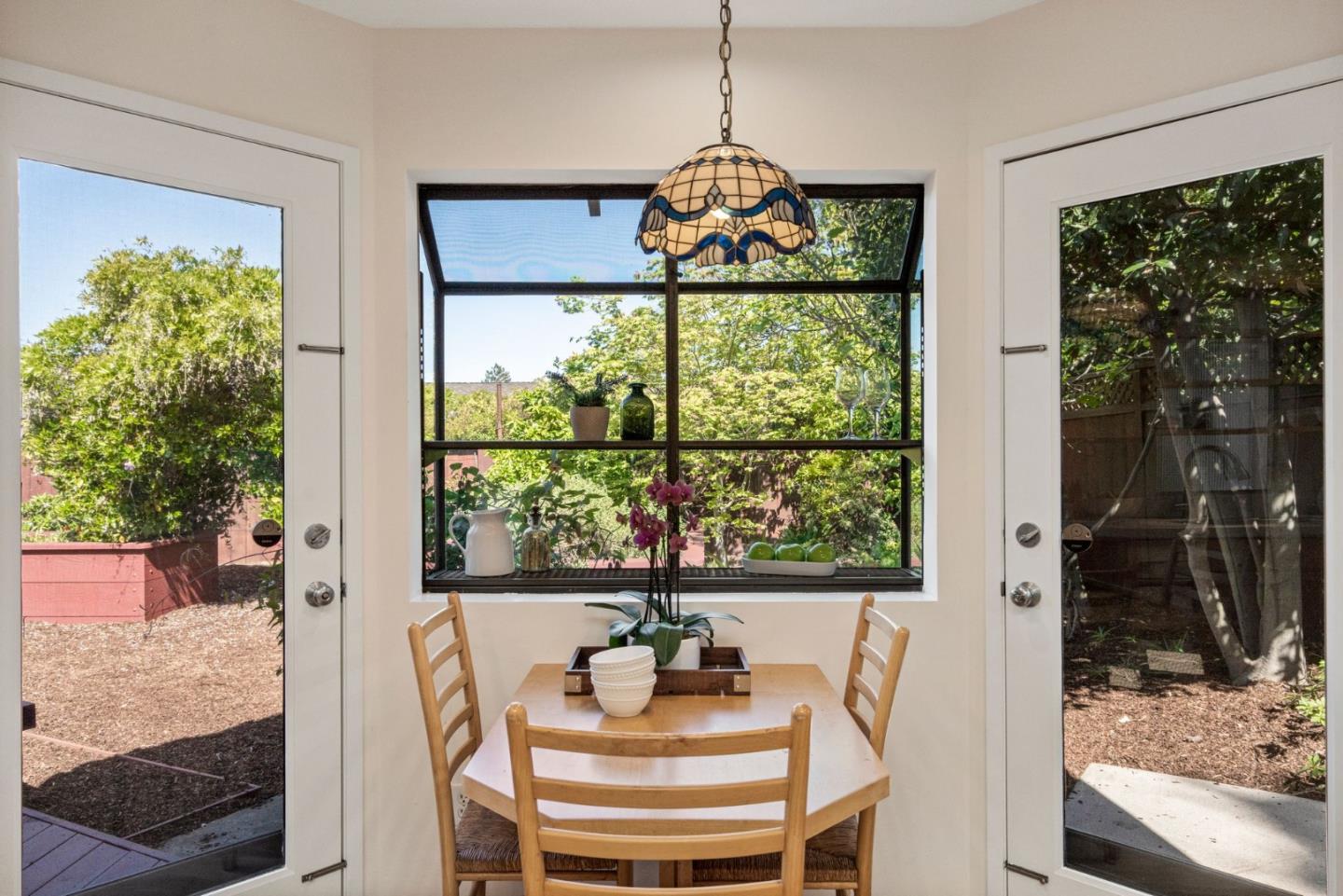 Detail Gallery Image 19 of 56 For 683 Georgia Ave, Palo Alto,  CA 94306 - 5 Beds | 4 Baths