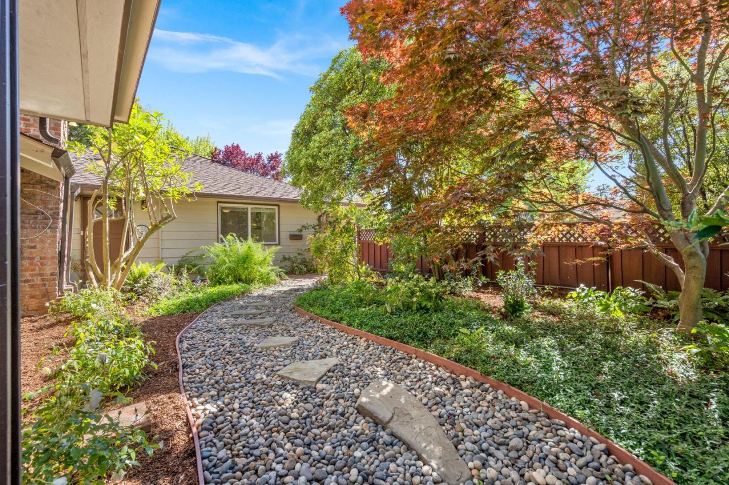 Detail Gallery Image 7 of 56 For 683 Georgia Ave, Palo Alto,  CA 94306 - 5 Beds | 4 Baths