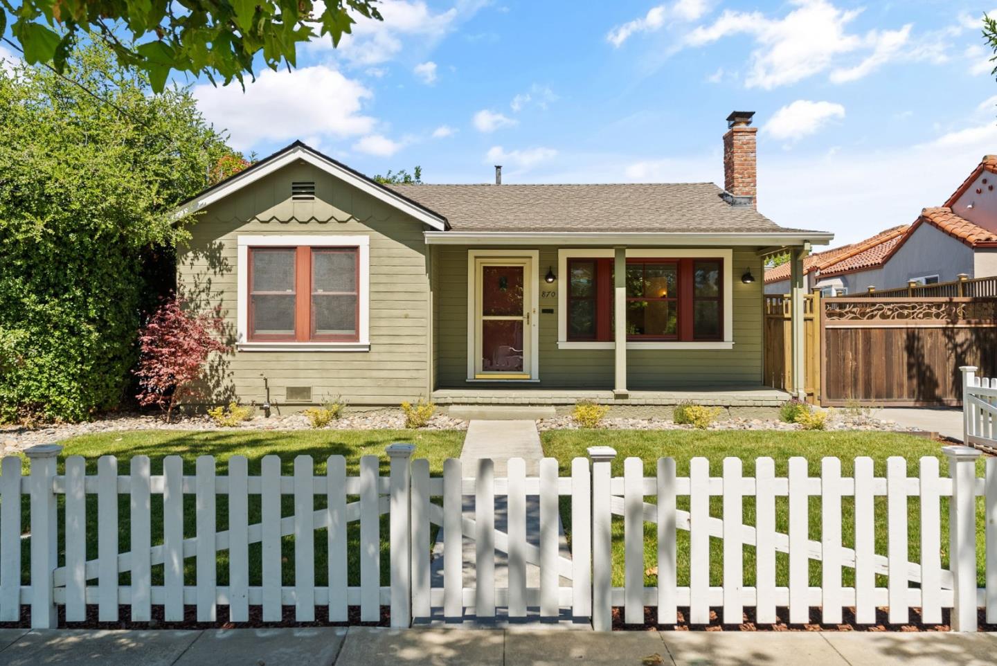 Detail Gallery Image 4 of 57 For 870 N 5th St, San Jose,  CA 95112 - 2 Beds | 1 Baths
