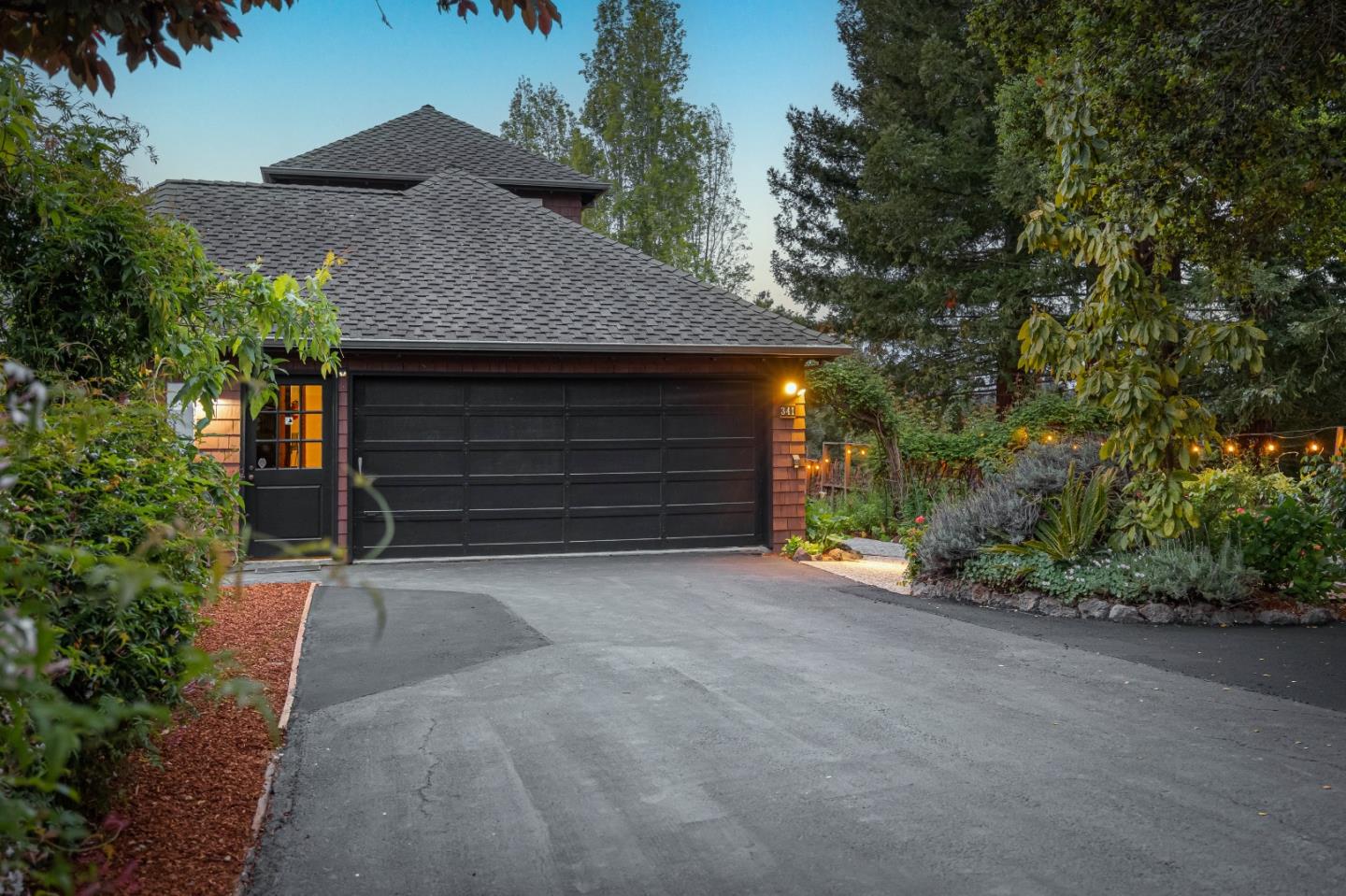 Detail Gallery Image 3 of 56 For 341 Hawk Ridge Ln, Watsonville,  CA 95076 - 4 Beds | 3 Baths