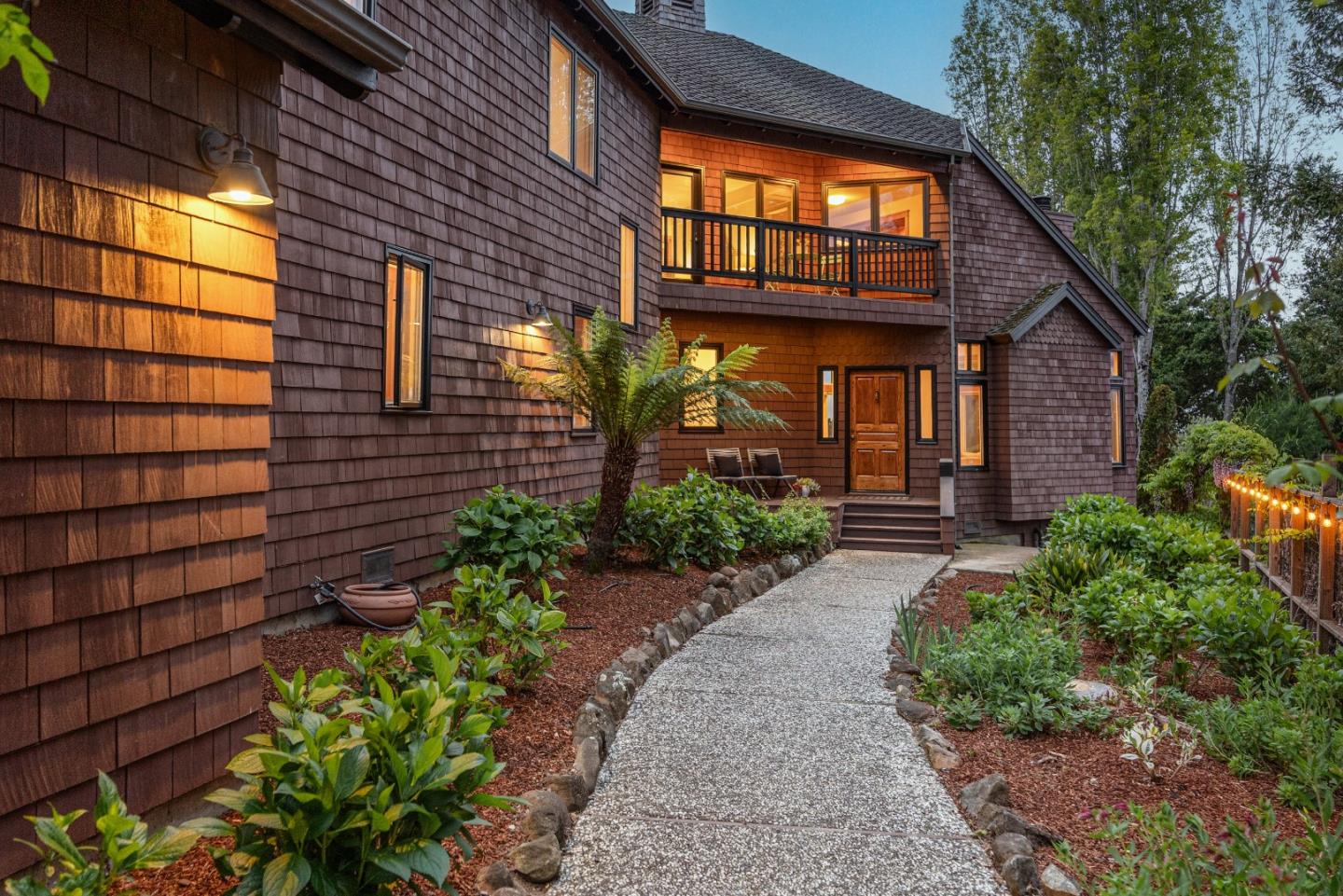 Detail Gallery Image 4 of 56 For 341 Hawk Ridge Ln, Watsonville,  CA 95076 - 4 Beds | 3 Baths