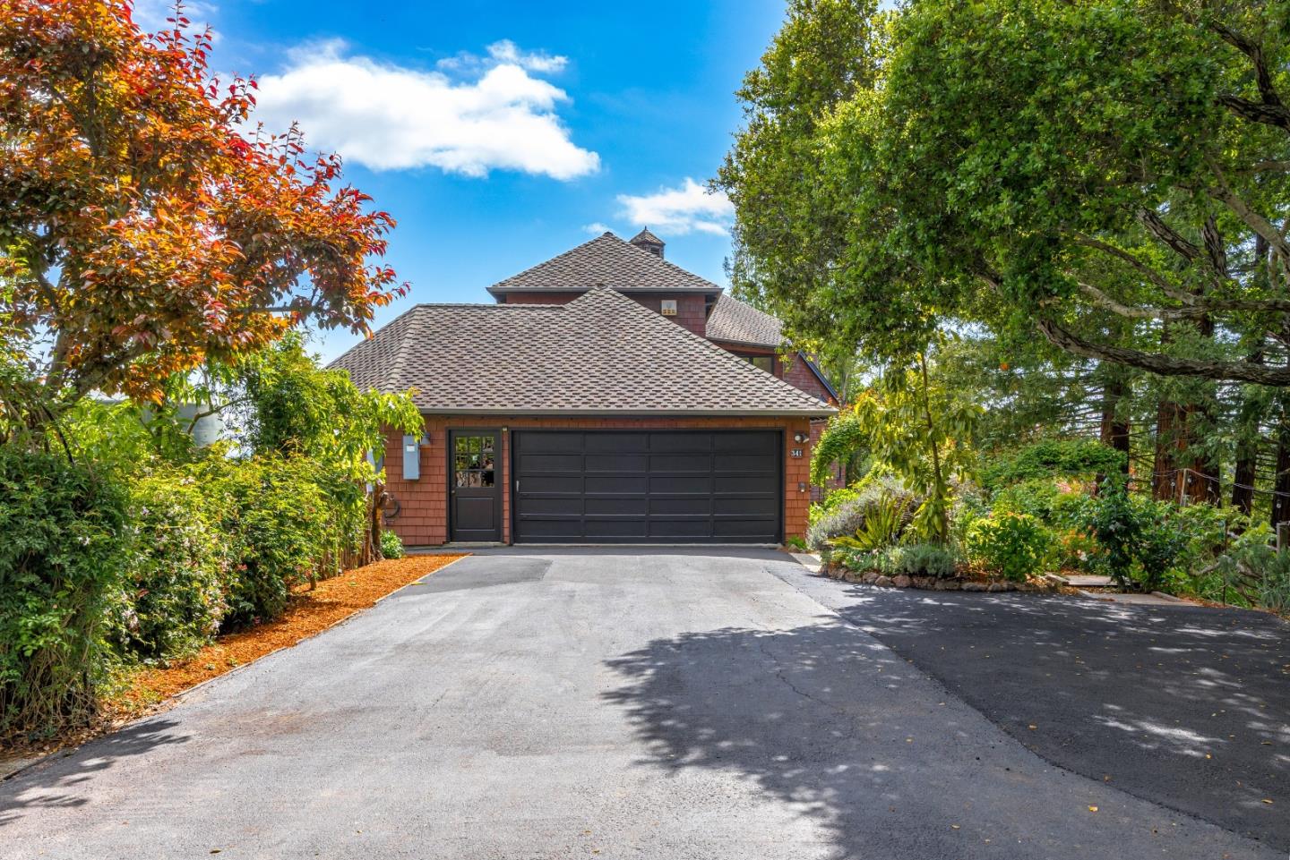 Detail Gallery Image 9 of 56 For 341 Hawk Ridge Ln, Watsonville,  CA 95076 - 4 Beds | 3 Baths