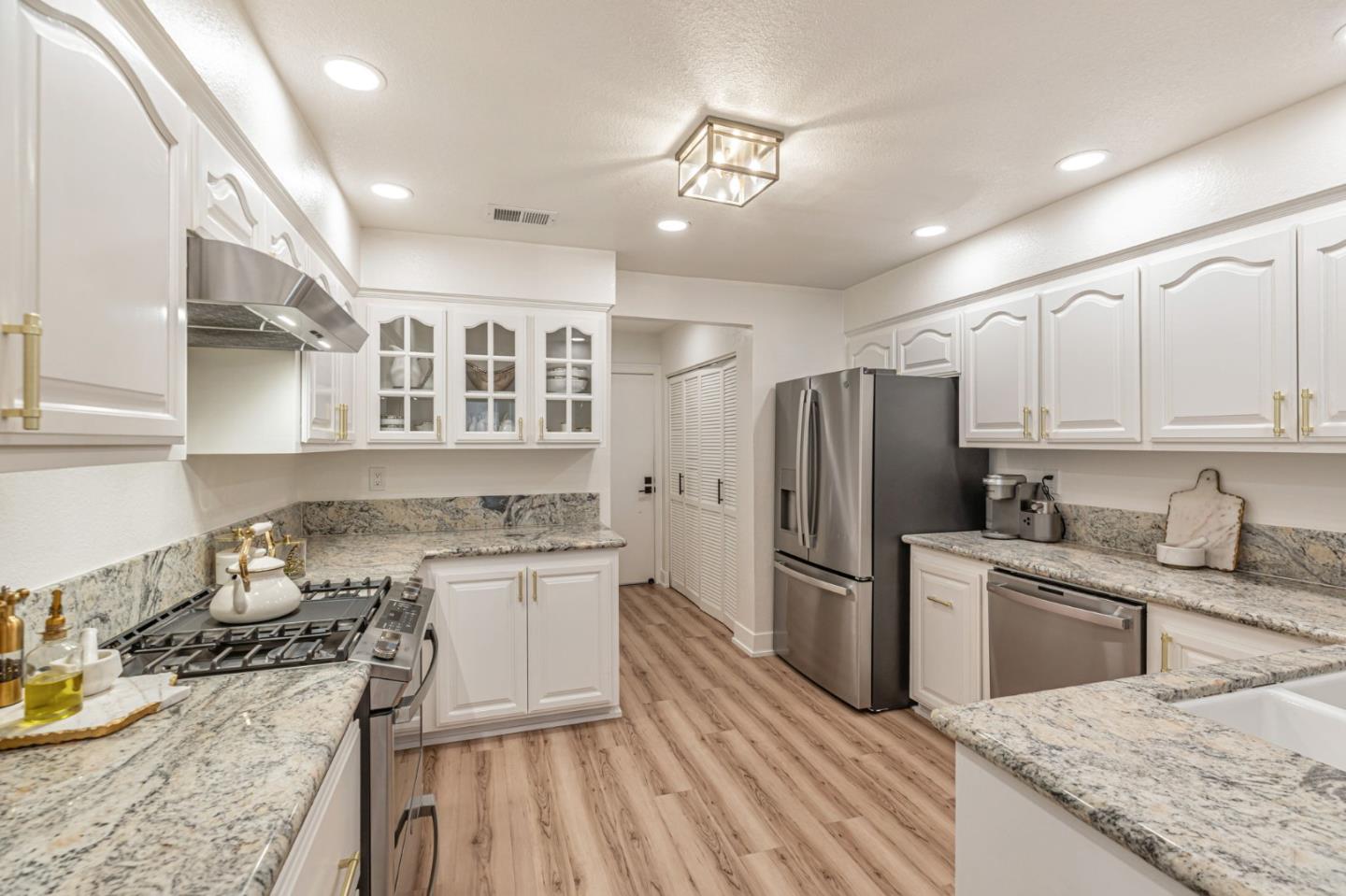 Detail Gallery Image 10 of 53 For 17510 Carriage Lamp Way, Morgan Hill,  CA 95037 - 3 Beds | 2/1 Baths
