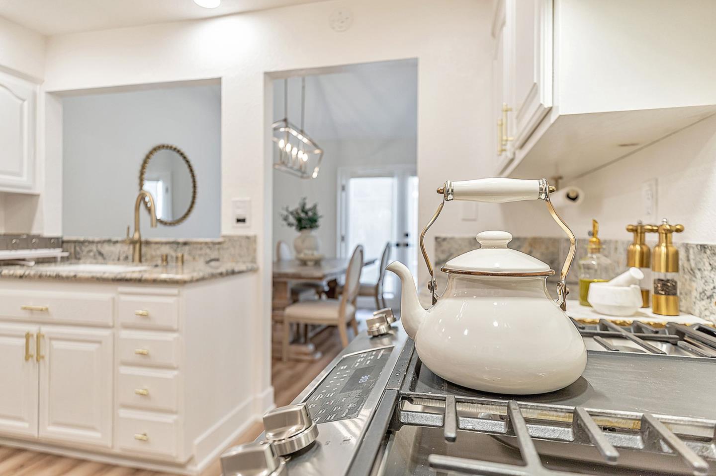 Detail Gallery Image 15 of 53 For 17510 Carriage Lamp Way, Morgan Hill,  CA 95037 - 3 Beds | 2/1 Baths