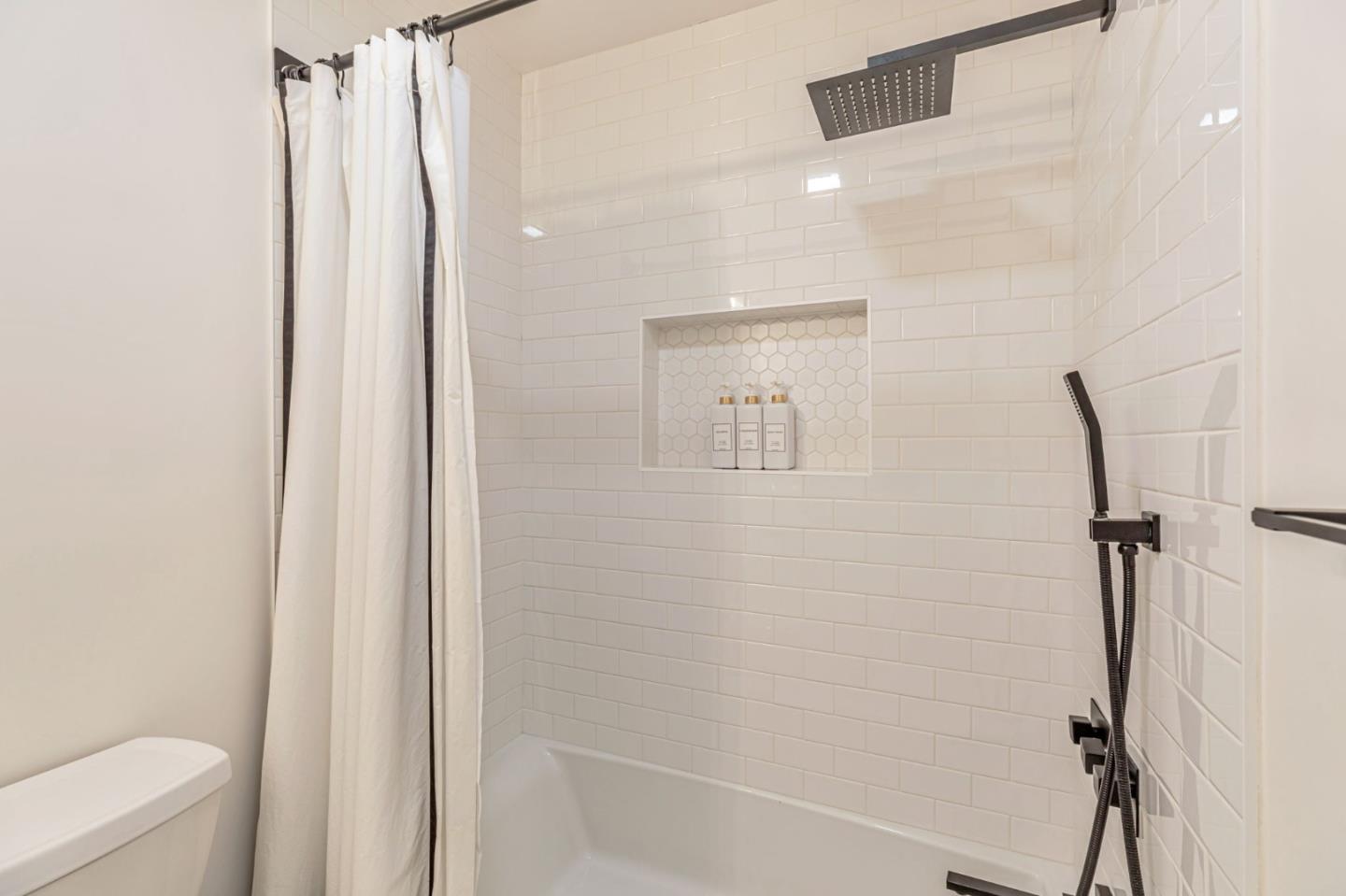 Detail Gallery Image 33 of 53 For 17510 Carriage Lamp Way, Morgan Hill,  CA 95037 - 3 Beds | 2/1 Baths