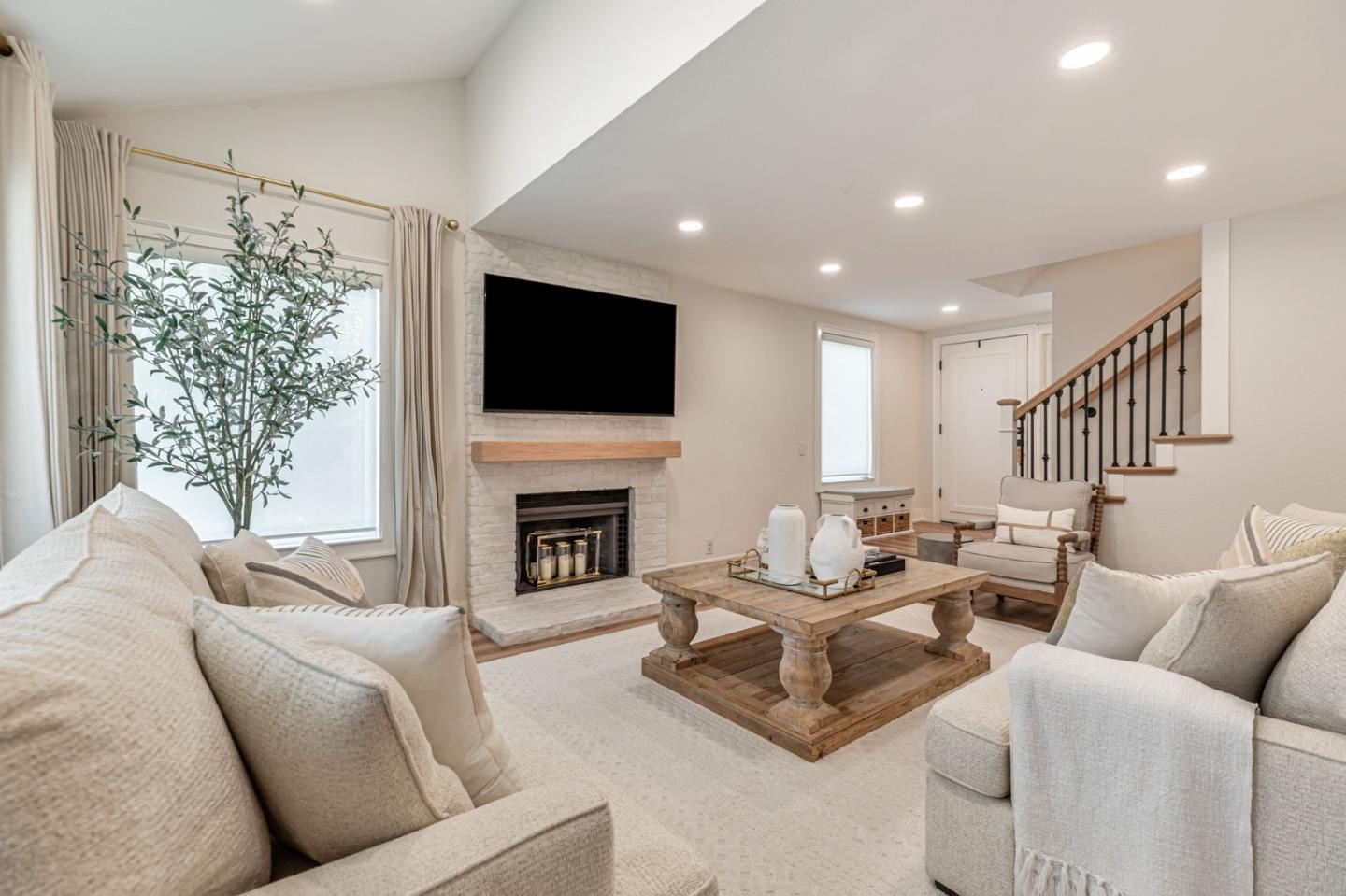 Detail Gallery Image 7 of 53 For 17510 Carriage Lamp Way, Morgan Hill,  CA 95037 - 3 Beds | 2/1 Baths