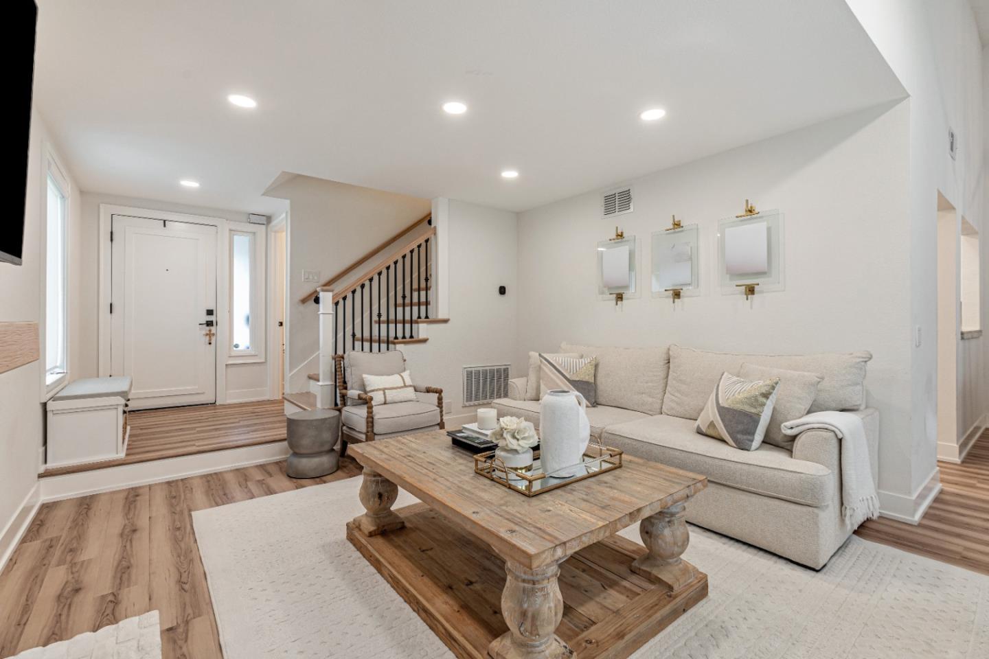 Detail Gallery Image 8 of 53 For 17510 Carriage Lamp Way, Morgan Hill,  CA 95037 - 3 Beds | 2/1 Baths