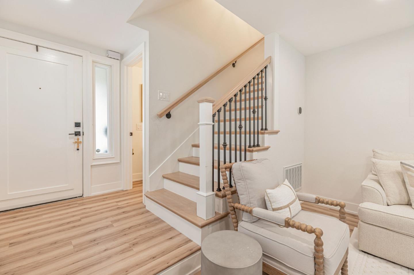 Detail Gallery Image 9 of 53 For 17510 Carriage Lamp Way, Morgan Hill,  CA 95037 - 3 Beds | 2/1 Baths