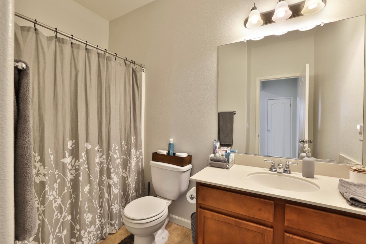 Detail Gallery Image 18 of 30 For 8 Sturla Way, Gilroy,  CA 95020 - 3 Beds | 2/1 Baths