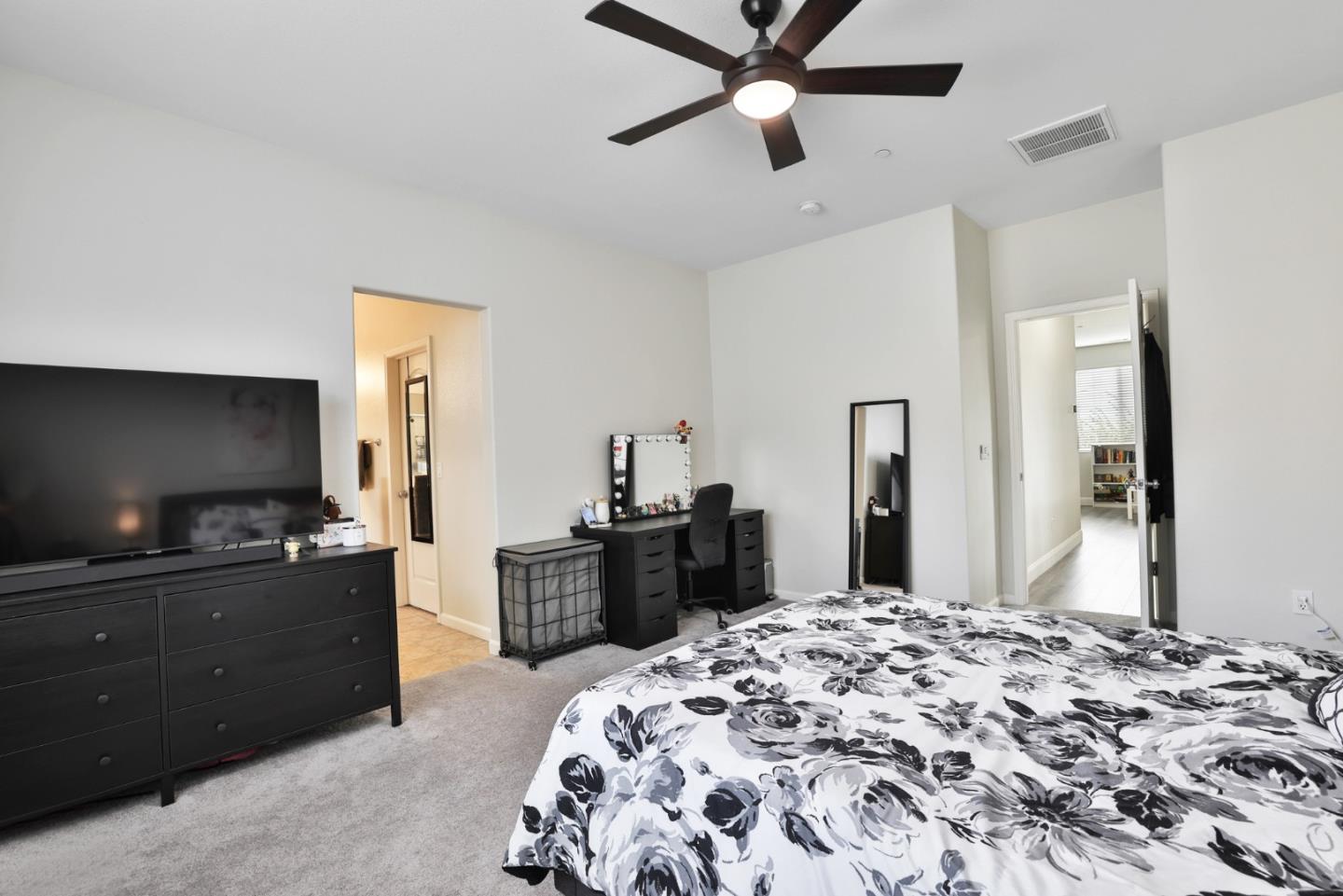 Detail Gallery Image 21 of 30 For 8 Sturla Way, Gilroy,  CA 95020 - 3 Beds | 2/1 Baths