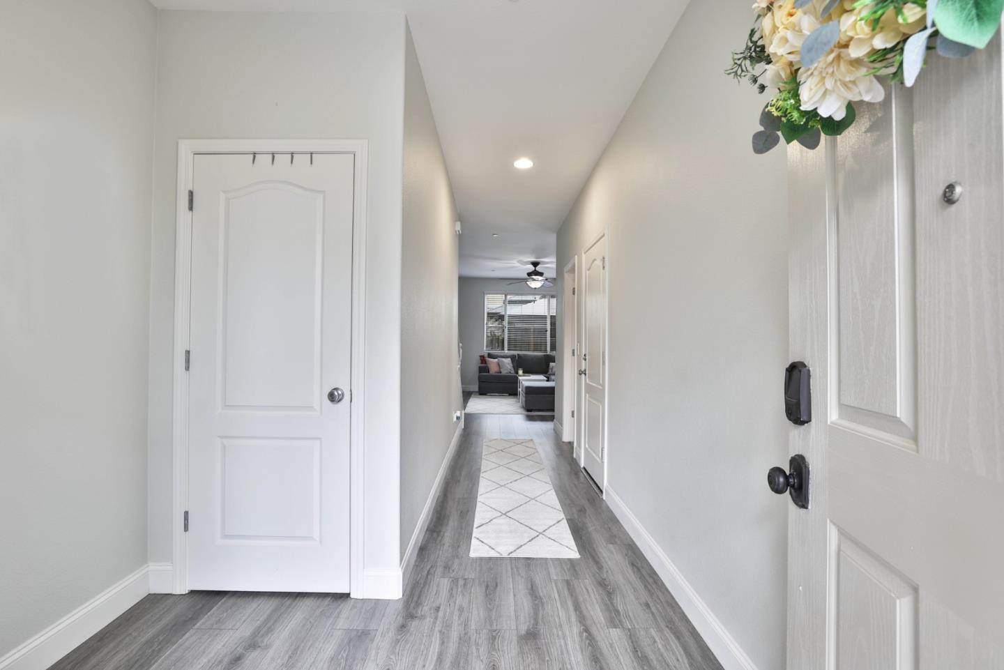 Detail Gallery Image 3 of 30 For 8 Sturla Way, Gilroy,  CA 95020 - 3 Beds | 2/1 Baths