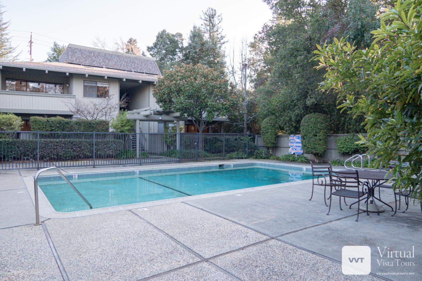 Detail Gallery Image 4 of 41 For 14333 Saratoga Ave #14,  Saratoga,  CA 95070 - 2 Beds | 2 Baths