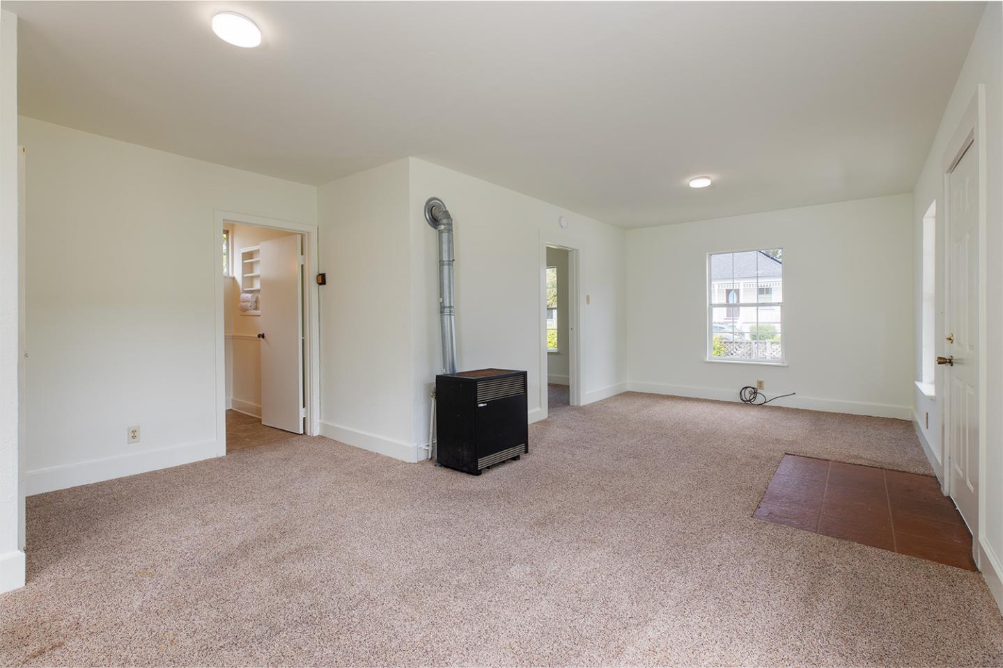 Detail Gallery Image 12 of 41 For 723 Pine St, Santa Cruz,  CA 95062 - – Beds | – Baths