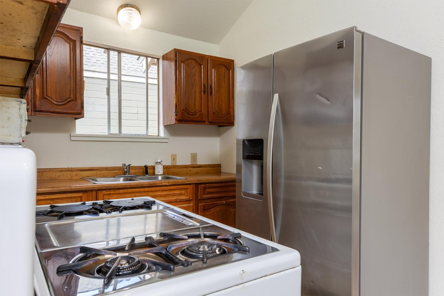 Detail Gallery Image 15 of 41 For 723 Pine St, Santa Cruz,  CA 95062 - – Beds | – Baths