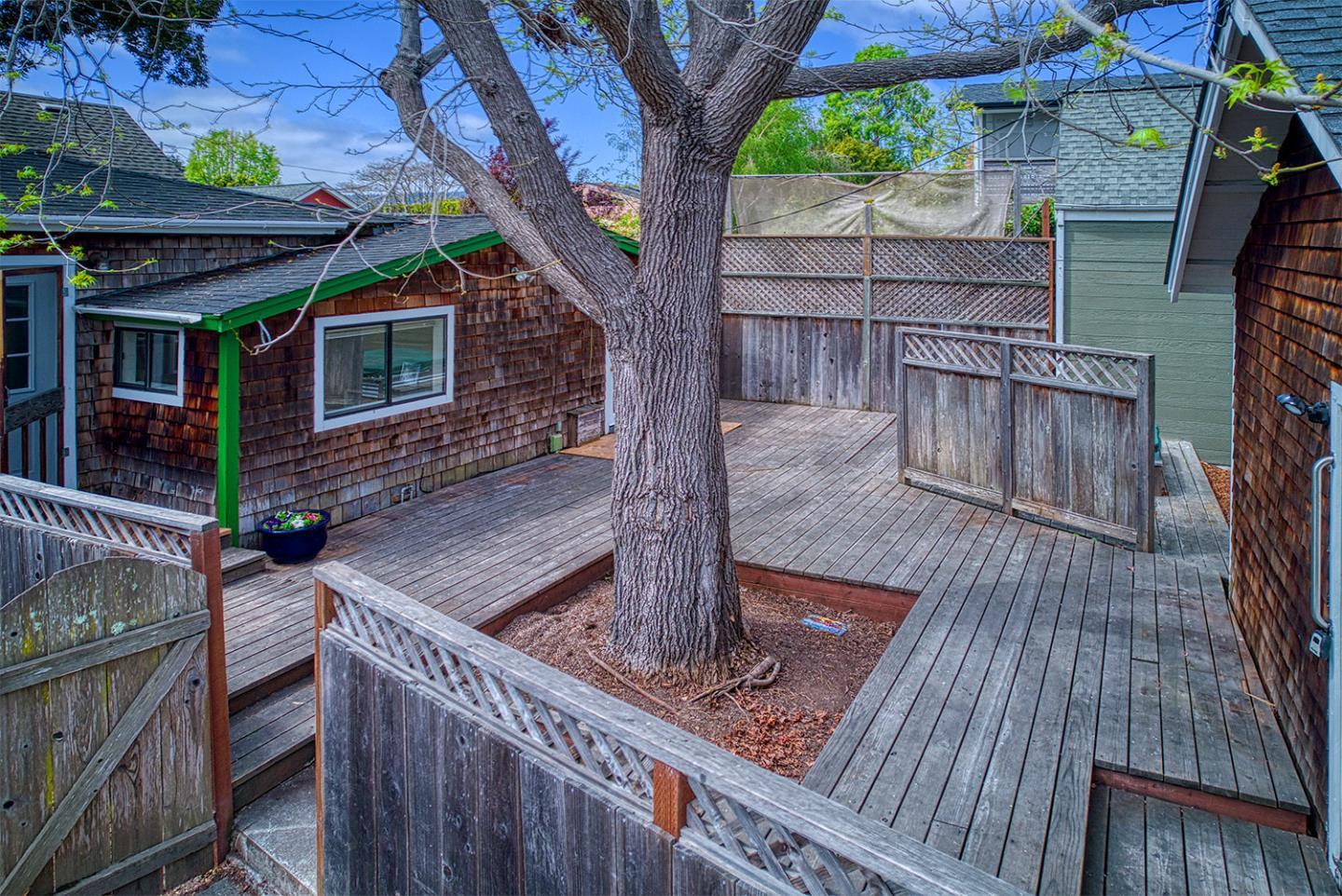 Detail Gallery Image 8 of 41 For 723 Pine St, Santa Cruz,  CA 95062 - – Beds | – Baths