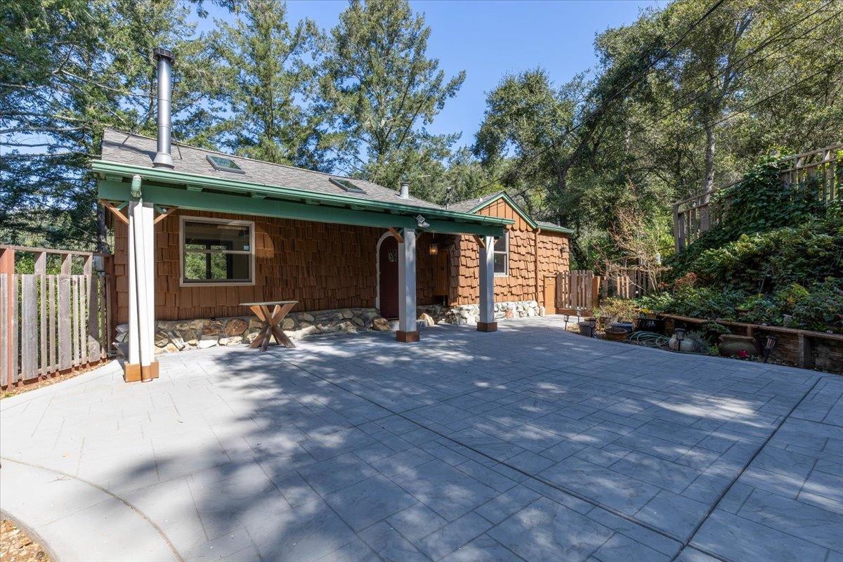 Detail Gallery Image 2 of 37 For 21565 Old Mine Rd, Los Gatos,  CA 95033 - 4 Beds | 2 Baths