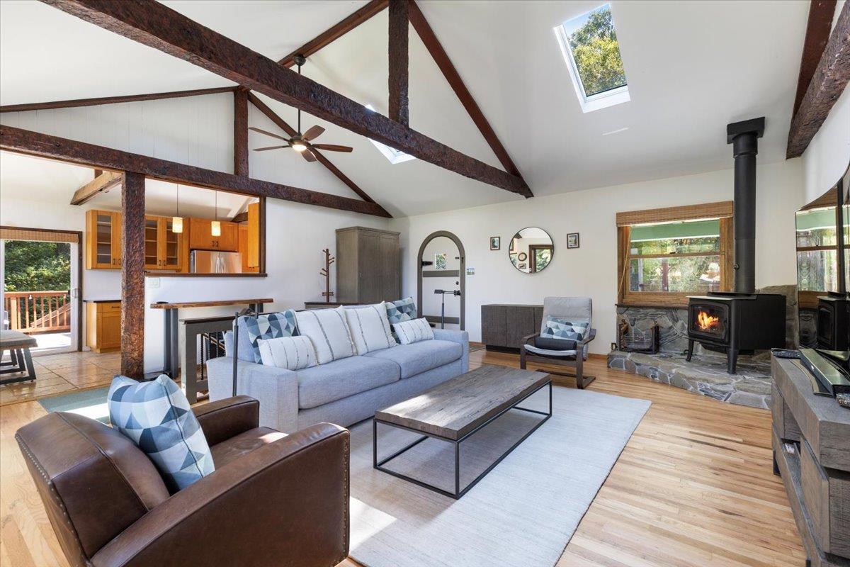 Detail Gallery Image 6 of 37 For 21565 Old Mine Rd, Los Gatos,  CA 95033 - 4 Beds | 2 Baths
