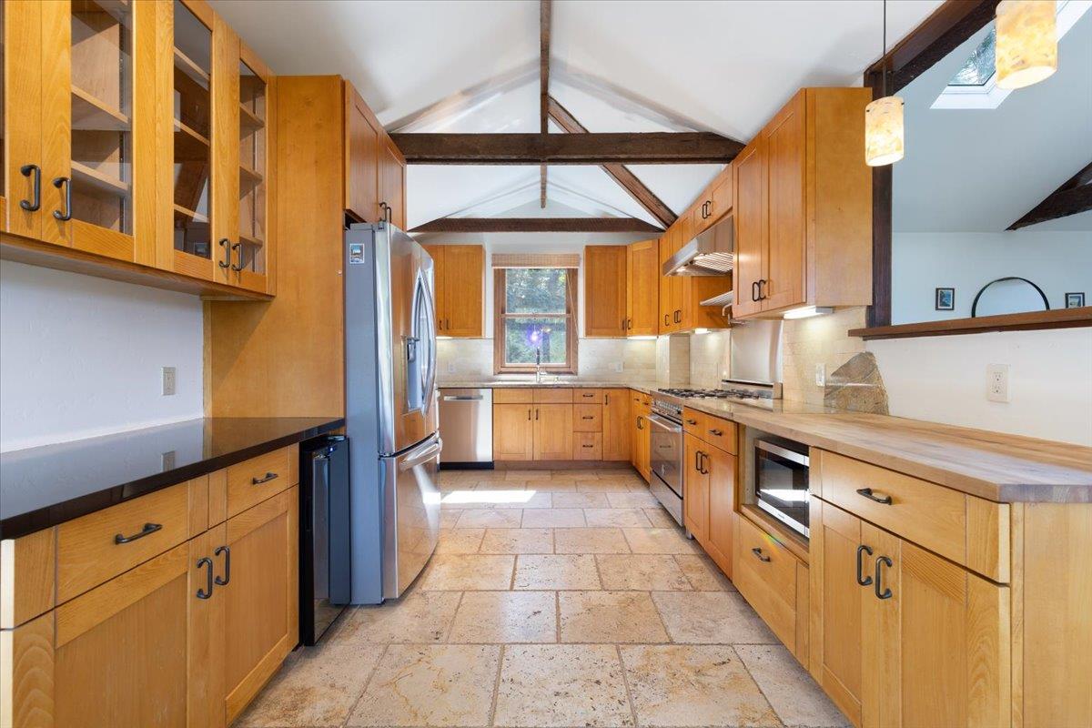 Detail Gallery Image 7 of 37 For 21565 Old Mine Rd, Los Gatos,  CA 95033 - 4 Beds | 2 Baths