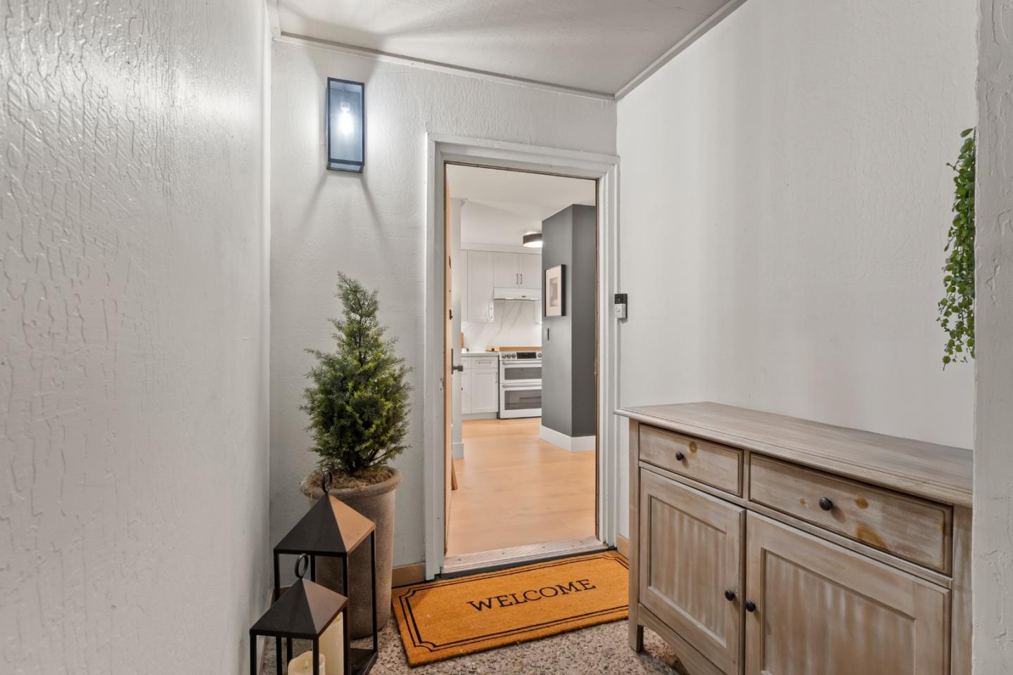 Detail Gallery Image 2 of 30 For 1687 Bayridge Way #104,  San Mateo,  CA 94402 - 2 Beds | 2 Baths