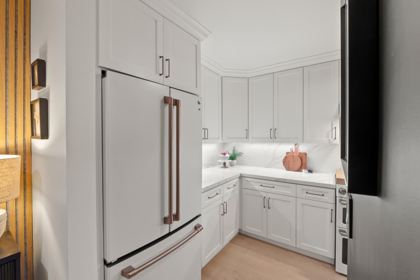 Detail Gallery Image 4 of 30 For 1687 Bayridge Way #104,  San Mateo,  CA 94402 - 2 Beds | 2 Baths