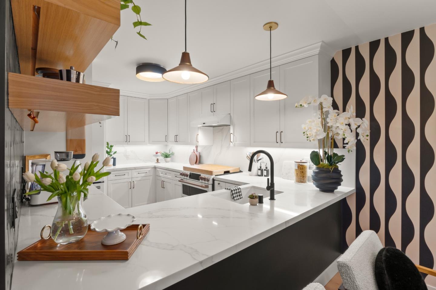 Detail Gallery Image 7 of 30 For 1687 Bayridge Way #104,  San Mateo,  CA 94402 - 2 Beds | 2 Baths