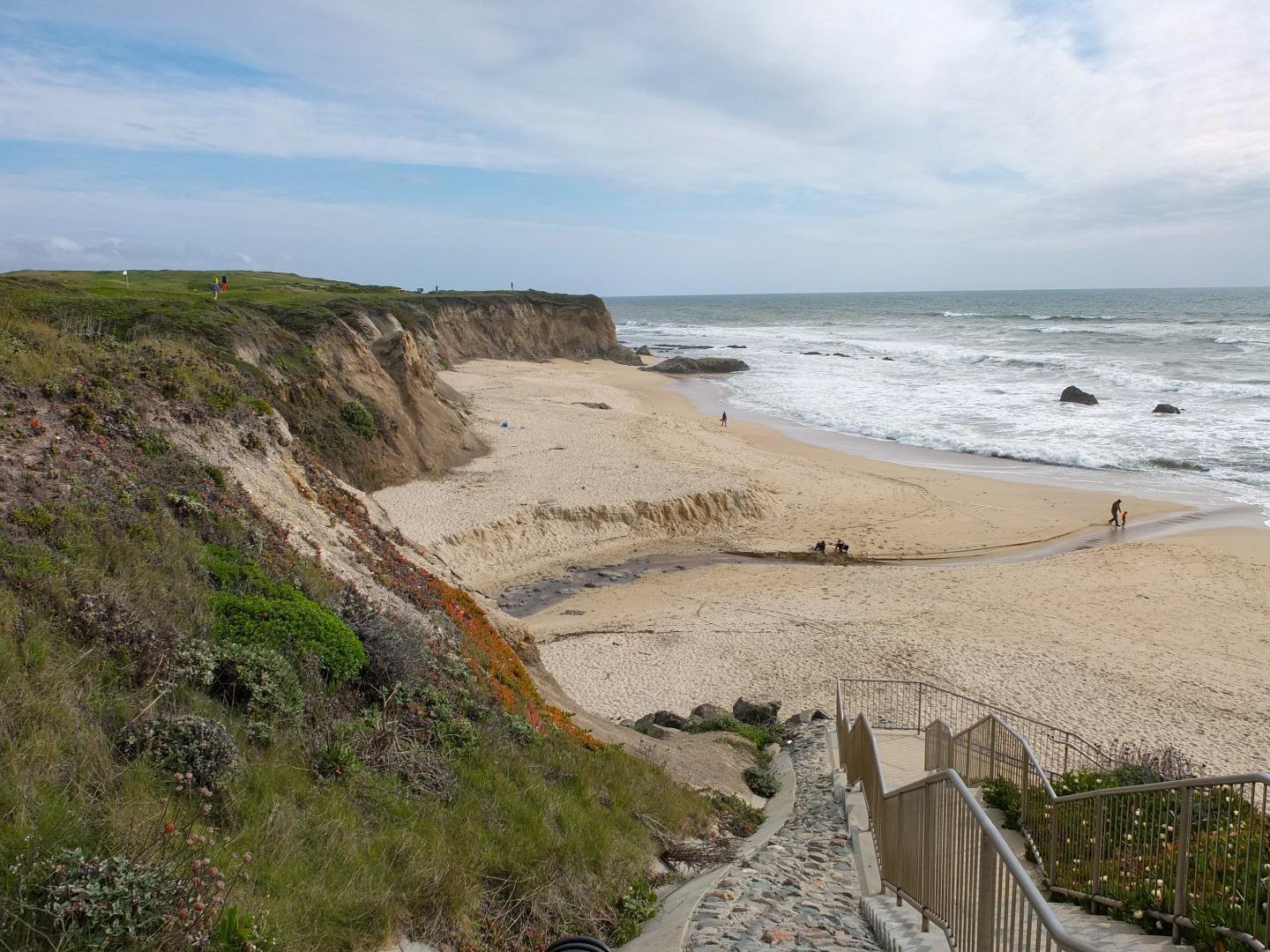 Detail Gallery Image 33 of 38 For 2100 Winged Foot Rd, Half Moon Bay,  CA 94019 - 3 Beds | 2/1 Baths