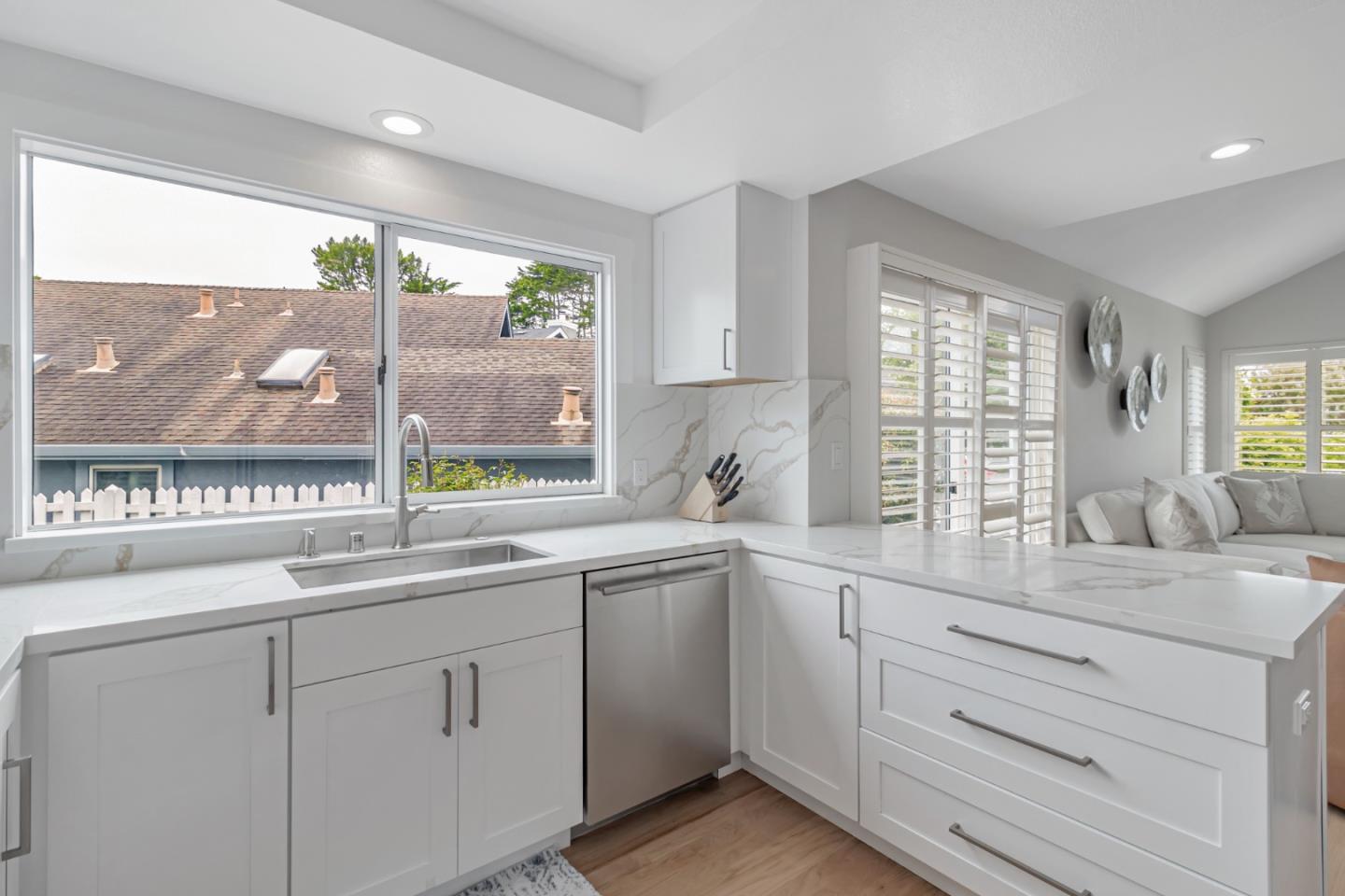 Detail Gallery Image 9 of 38 For 2100 Winged Foot Rd, Half Moon Bay,  CA 94019 - 3 Beds | 2/1 Baths