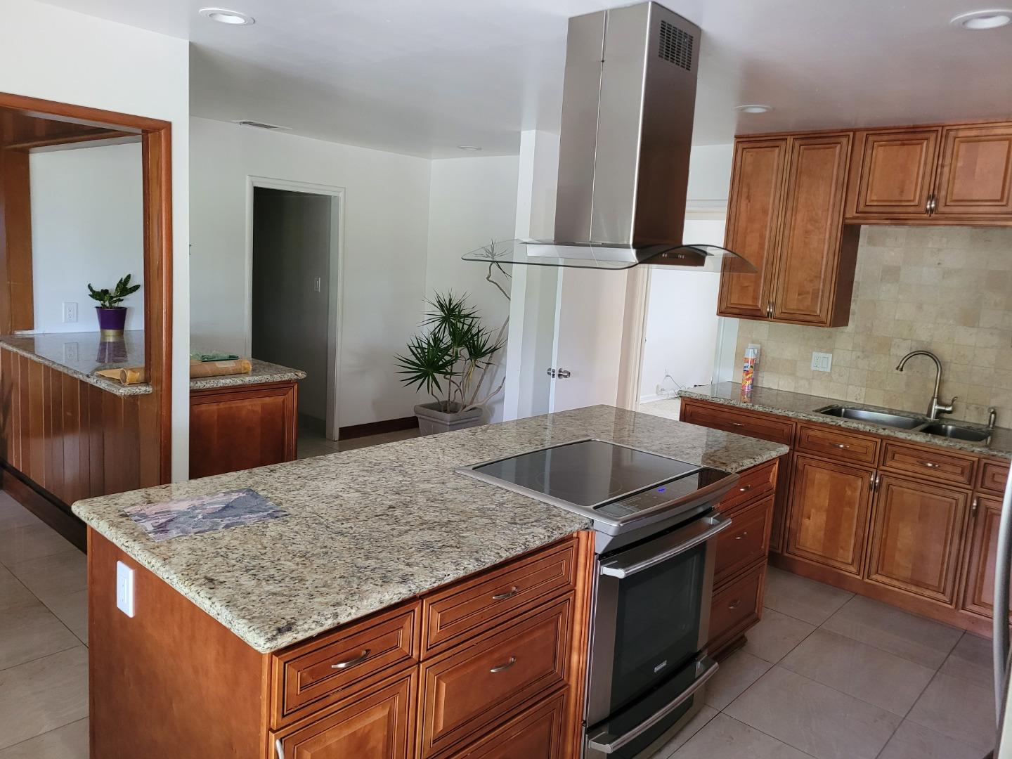 Detail Gallery Image 11 of 36 For 15241 Camelot Dr, San Jose,  CA 95132 - 3 Beds | 2 Baths